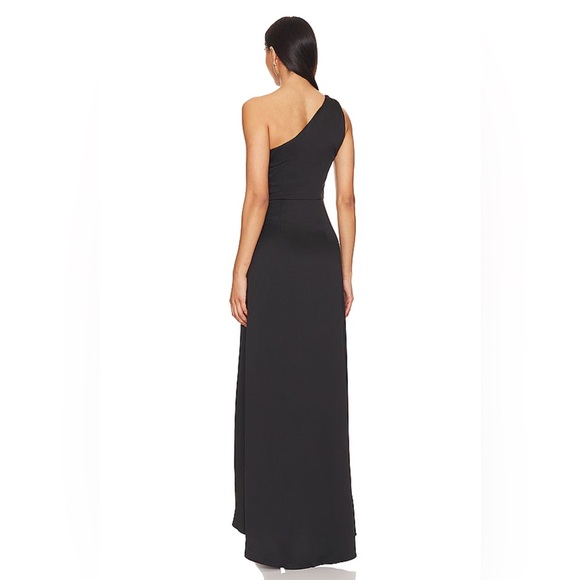 Elliatt Biarritz Maxi Gown in Black - Picture 3 of 12